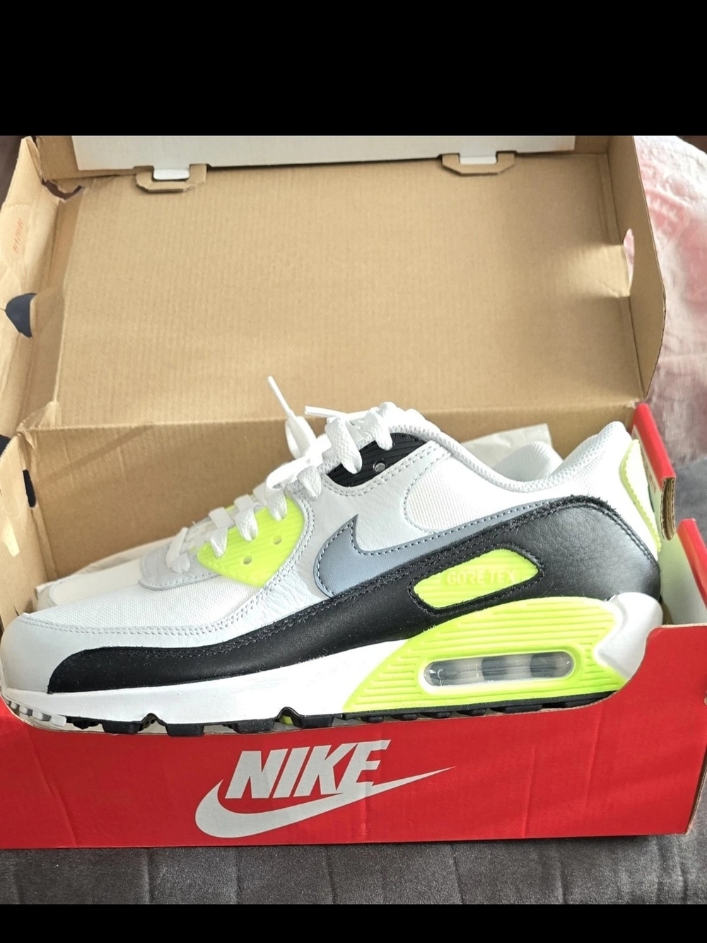 Nike Air Max 90 GORE-TEX "Summit White/Volt/ Mens Size 8.5 Womens 10